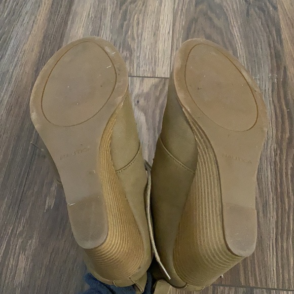 Cute lace up wedge booties - Picture 6 of 6